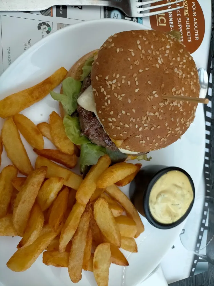 Burger Classique Et Frites Maison